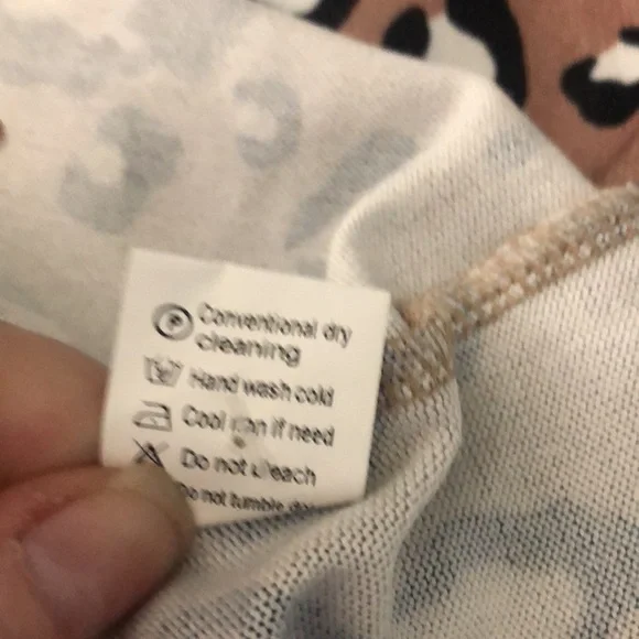 NWT pink black and white leopard print sleeveless tank top. - Picture 7 of 7